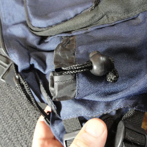 Narrow River Trading Co, Lower back multi pocket & Strap Fanny hiking pa… - Picture 6 of 6